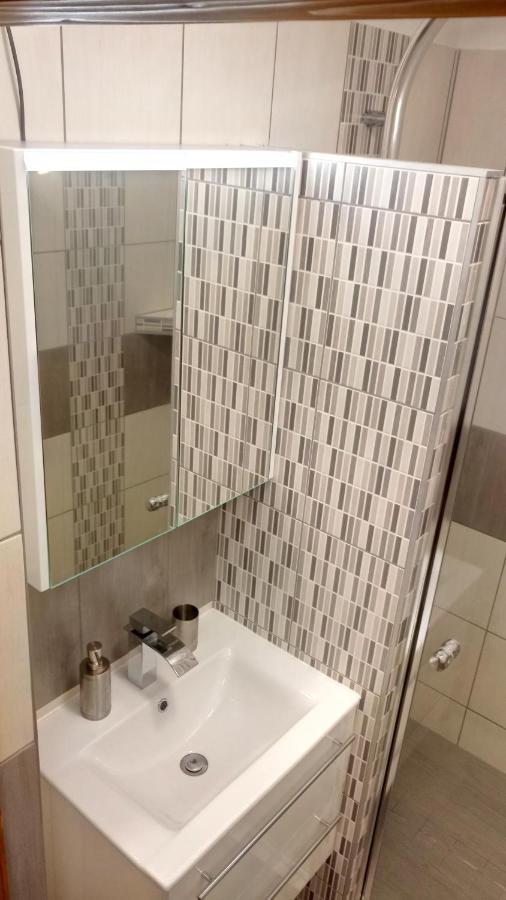 Orosháza Golden Apartman מראה חיצוני תמונה