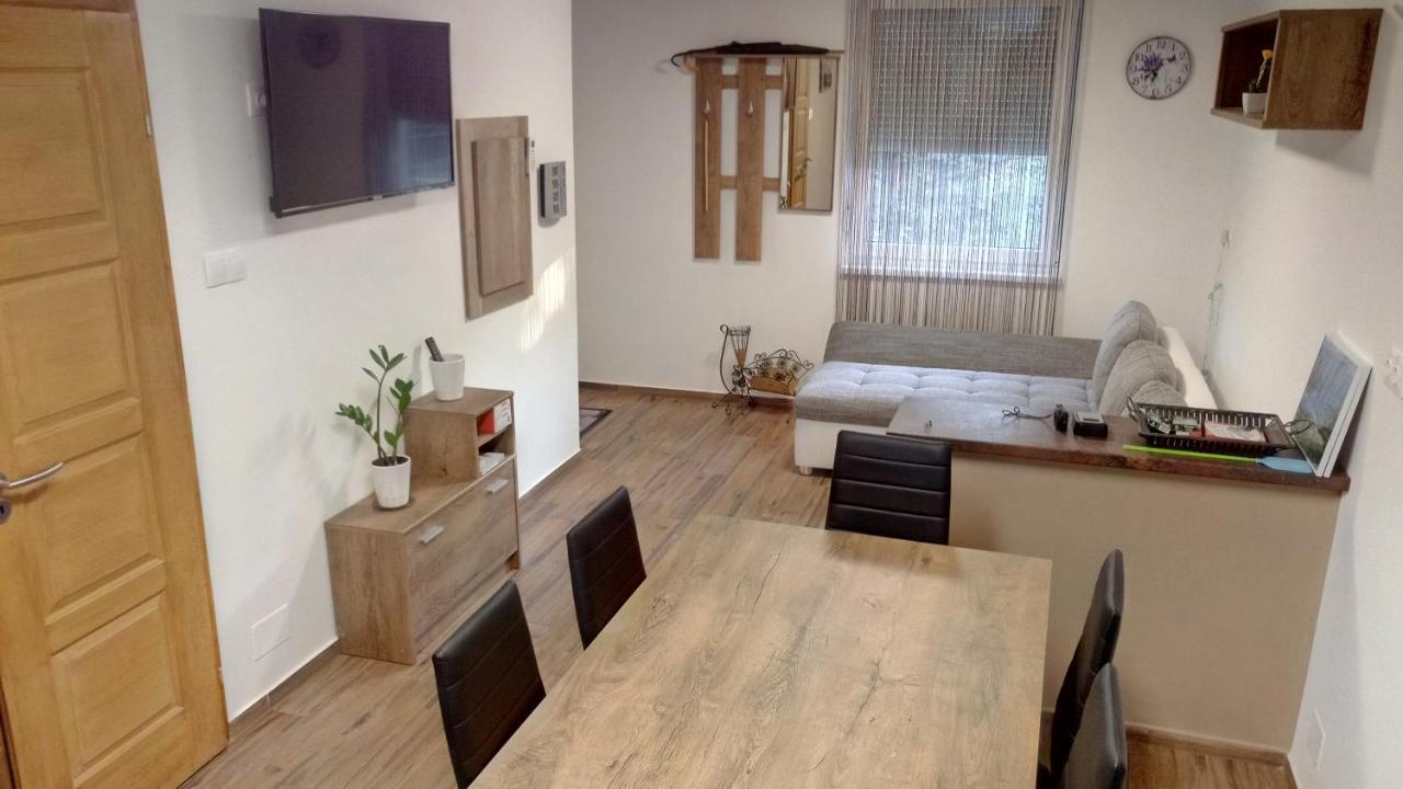 Orosháza Golden Apartman מראה חיצוני תמונה