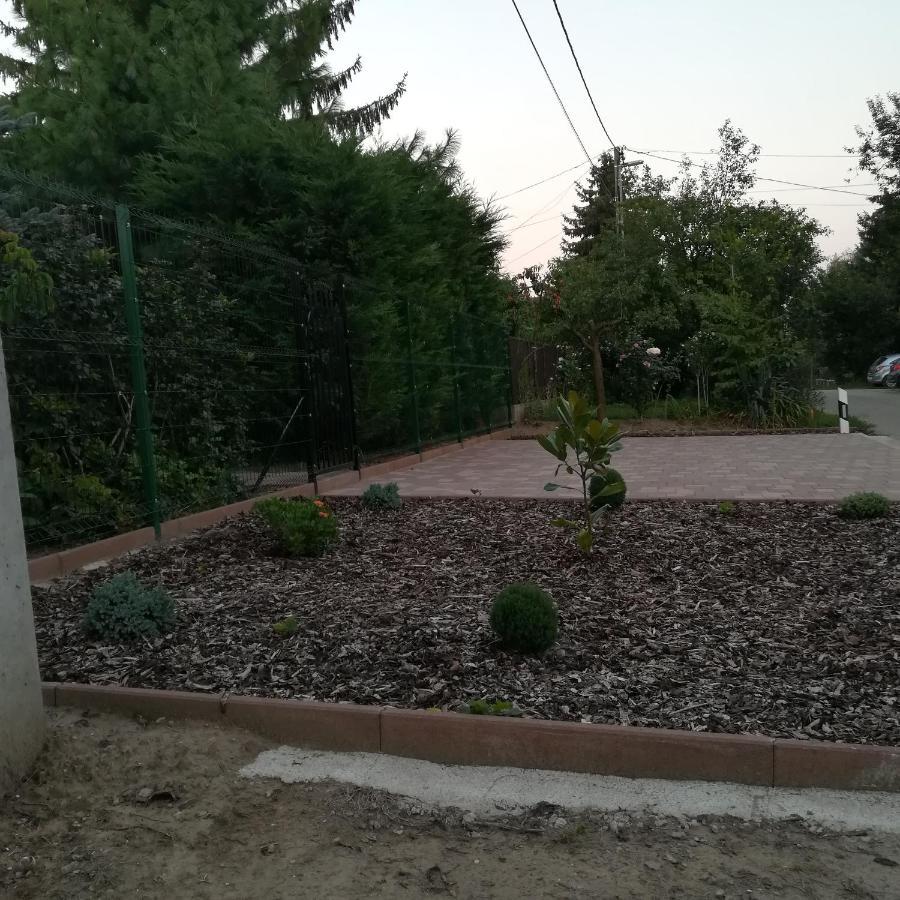 Orosháza Golden Apartman מראה חיצוני תמונה