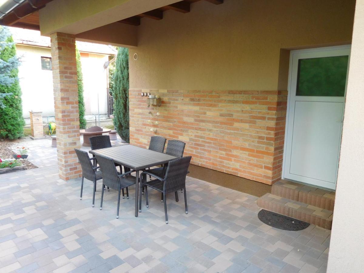 Orosháza Golden Apartman מראה חיצוני תמונה