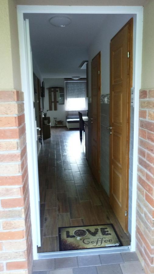 Orosháza Golden Apartman מראה חיצוני תמונה