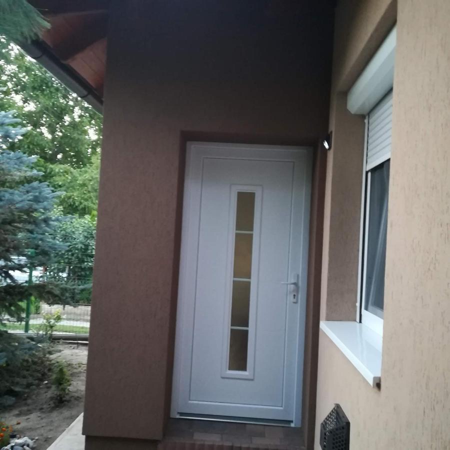 Orosháza Golden Apartman מראה חיצוני תמונה
