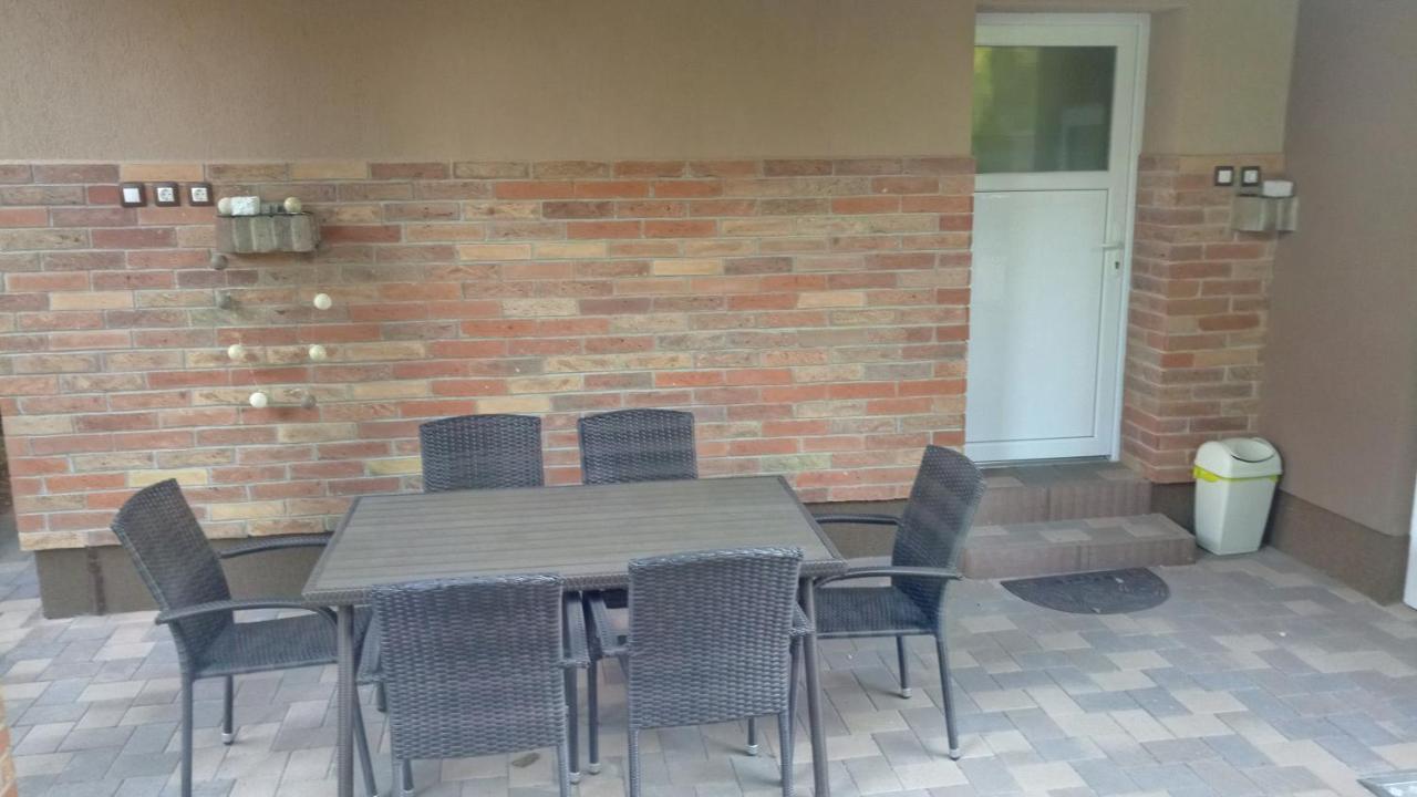 Orosháza Golden Apartman מראה חיצוני תמונה