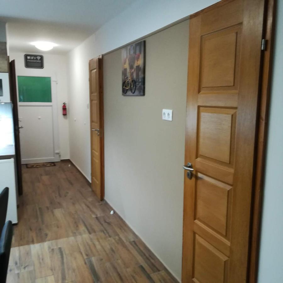 Orosháza Golden Apartman מראה חיצוני תמונה