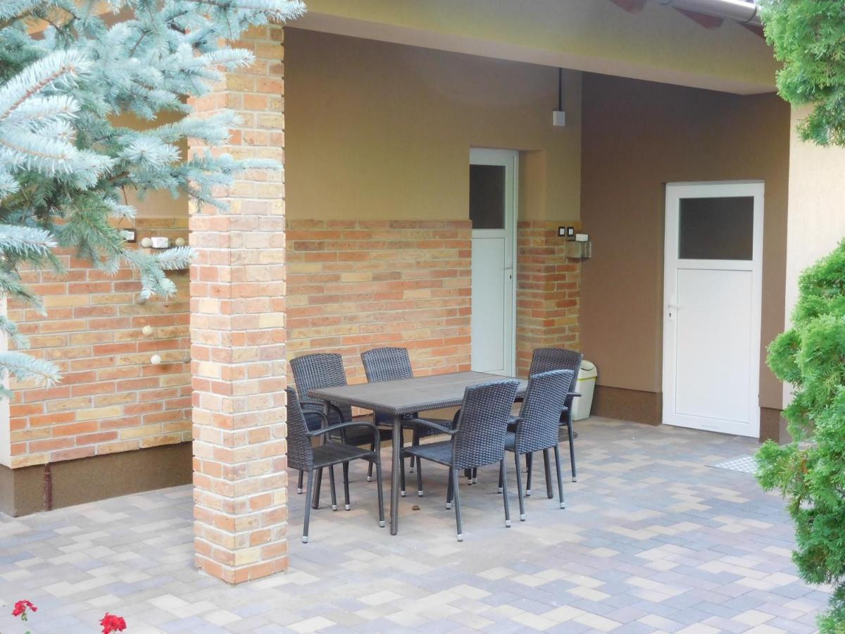 Orosháza Golden Apartman מראה חיצוני תמונה