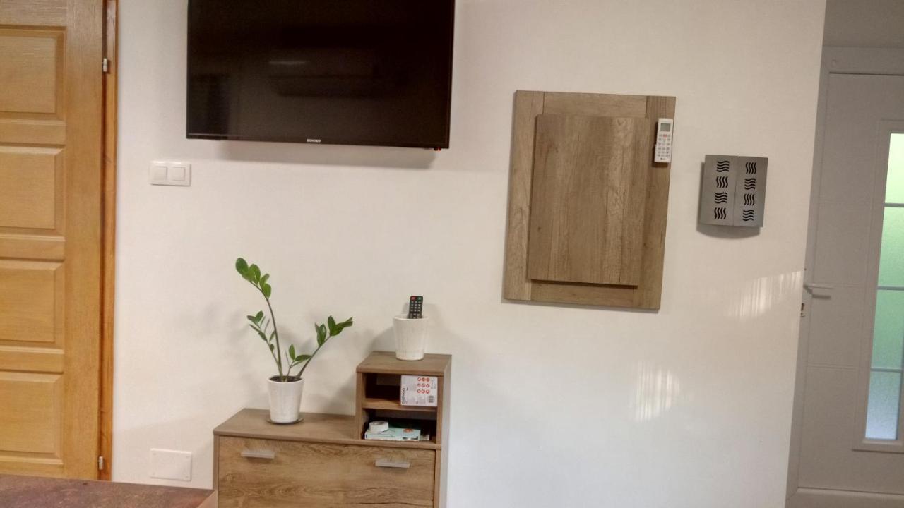 Orosháza Golden Apartman מראה חיצוני תמונה