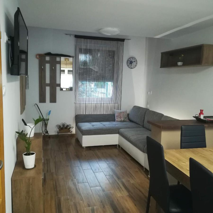 Orosháza Golden Apartman מראה חיצוני תמונה